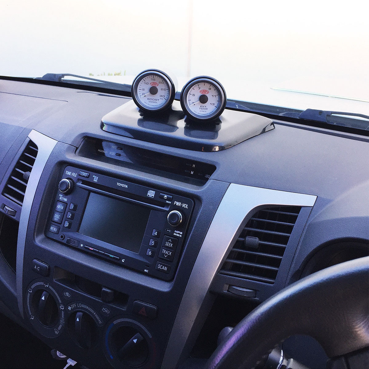 Gauge Dash Pod suits Toyota Hilux N70